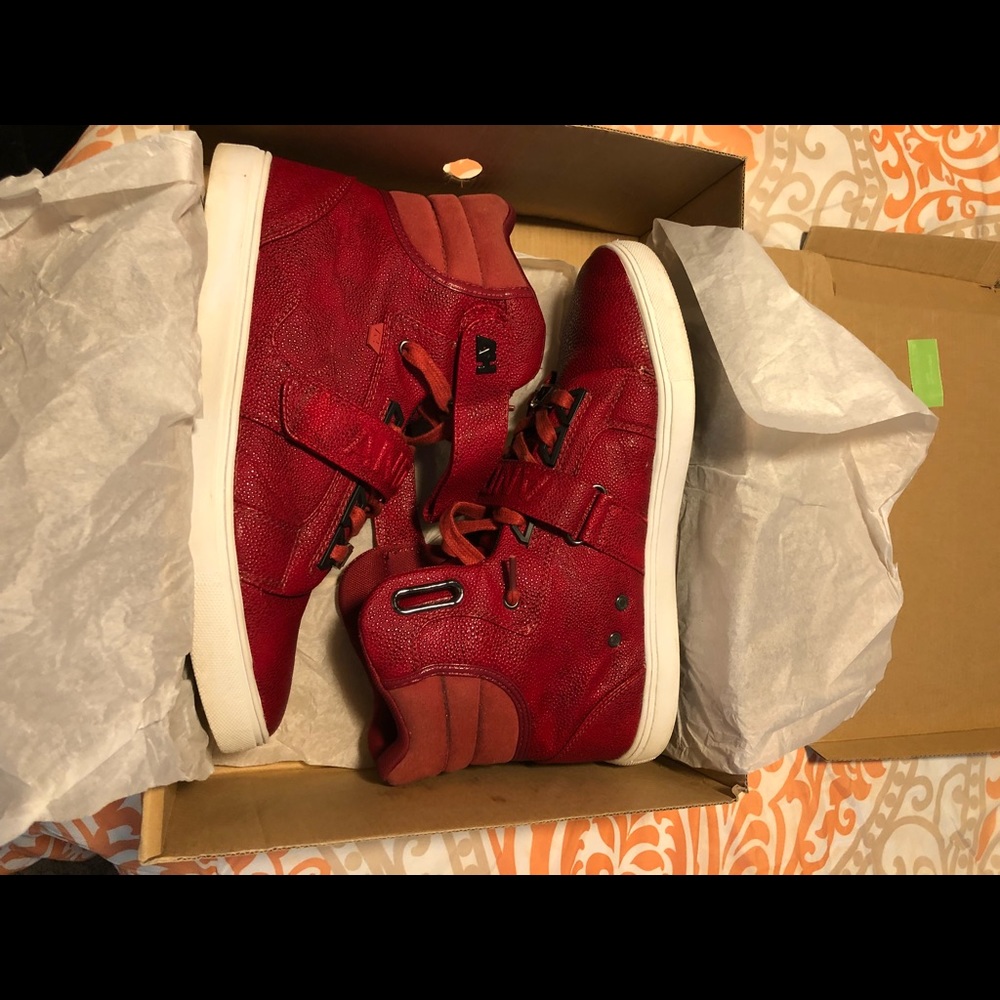 For sale 10.5 Propulsion hi color: Red
